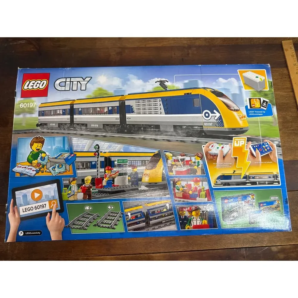 Lego City 60197 Passenger Train Box & Instructions *Missing 1 Piece* RETIRED Set